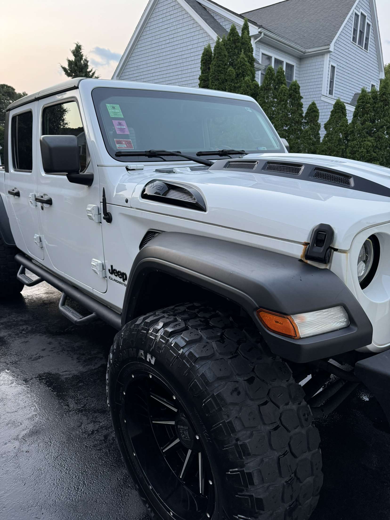 Jeep Gladiator exterior after